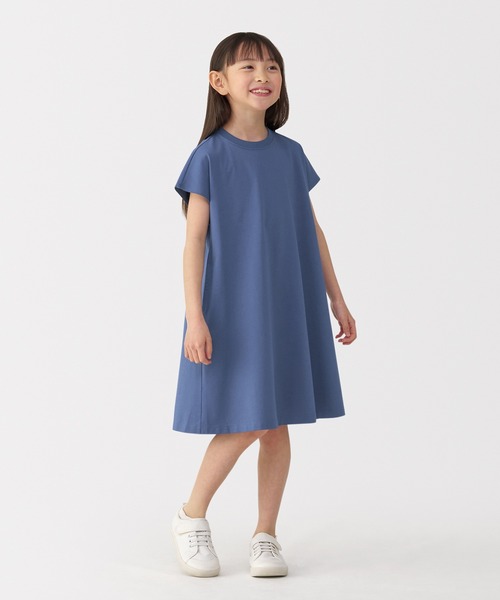 無印良品(ムジルシリョウヒン)の「キッズ 涼感UVカットフレンチスリーブワンピース(チュニック・キッズ・ブルー/ブラック・140/130/120)」の9枚目の写真