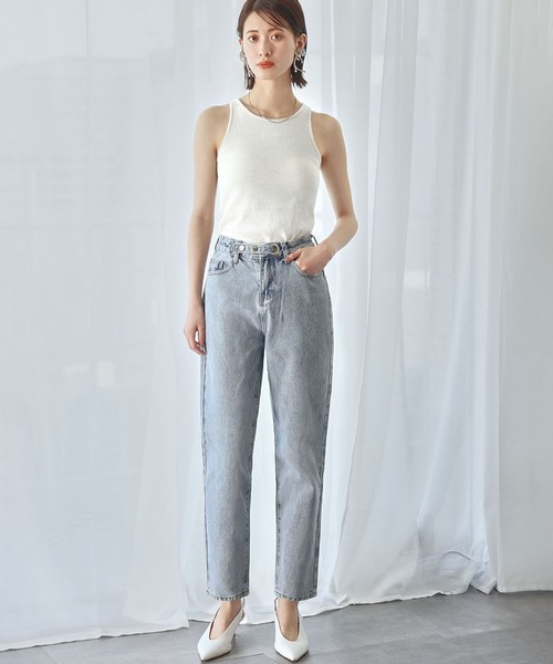 Ampirula(アンピルーラ)の「ハイウエストテーパードデニムパンツ(デニムパンツ・レディース・ブルー・S/M/L)」の7枚目の写真