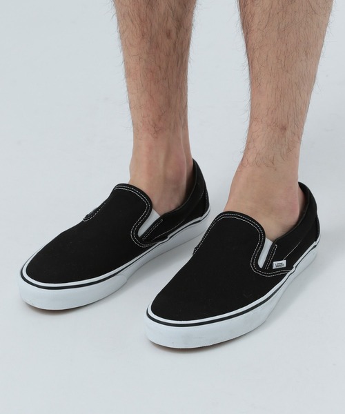 VANS(バンズ)の「【VANS(ヴァンズ)】UA CLASSIC SLIP-ON(MEN)(スリッポン・メンズ・ブラック/その他1・SMALL/MEDIUM/LARGE)」の1枚目の写真