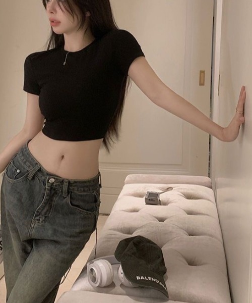 ViViDAY(ビビデー)の「【カップ付き】バックストラップショート丈Tシャツ(Tシャツ/カットソー・レディース・レッド/ブラック・M)」の22枚目の写真