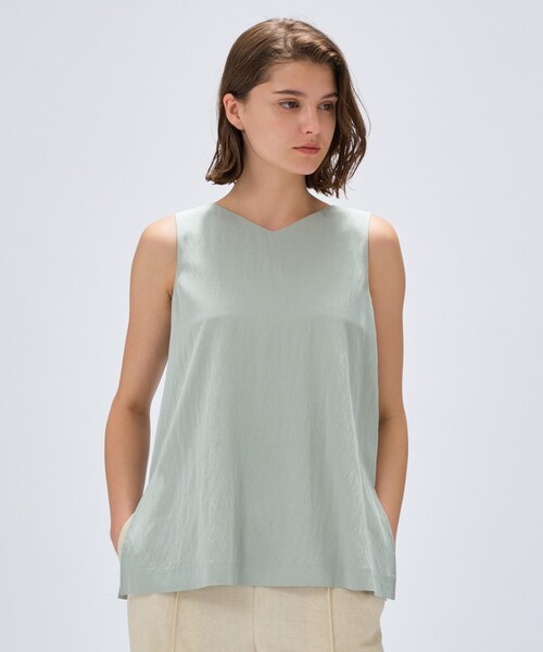 cloenc（クロエンス）の「【接触冷感／セットアップ／マシンウォッシュ】レーヨンツイルノースリブラウス（シャツ/ブラウス・レディース・チャコールグレー/ナチュラル/ブラック/ライトグリーン・02）」の4枚目の写真