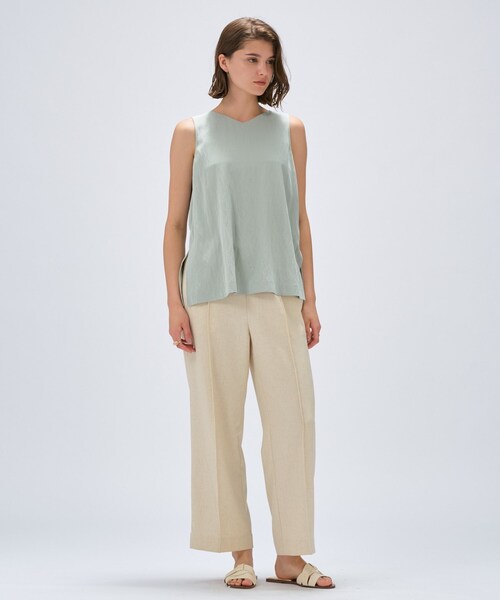 cloenc（クロエンス）の「【接触冷感／セットアップ／マシンウォッシュ】レーヨンツイルノースリブラウス（シャツ/ブラウス・レディース・チャコールグレー/ナチュラル/ブラック/ライトグリーン・02）」の11枚目の写真