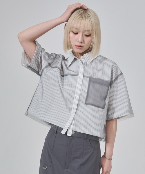 ENVYM（アンビー）の「チュールドッキング半袖ストライプショートシャツ（シャツ/ブラウス・レディース・ホワイト・FREE）」の11枚目の写真