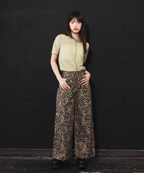 DIP IN CHOCOLATE(ディップインチョコレート)の「パイピングシアーカットソー【DIP IN CHOCOLATE】(Tシャツ/カットソー・レディース・ブラック/グリーン/グレー・F)」の22枚目の写真