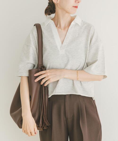ITEMS URBANRESEARCH（アイテムズ アーバンリサーチ）の「ミニ裏毛スキッパーポロ（ポロシャツ・レディース・ブラウン/グレー・FREE）」の4枚目の写真
