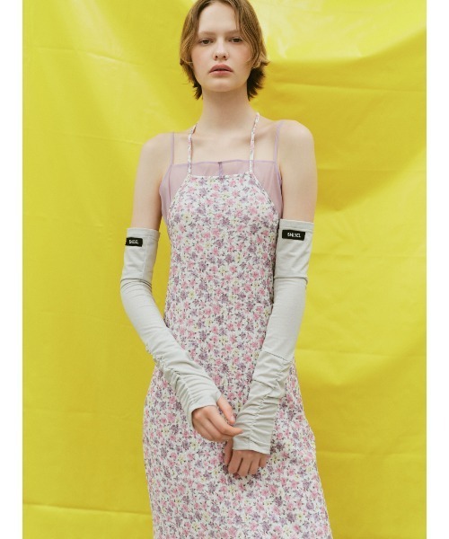 SNIDEL（スナイデル）の「レイヤードプリントキャミワンピース（ワンピース・レディース・パープル/ホワイト/ブラック・0/1）」の4枚目の写真