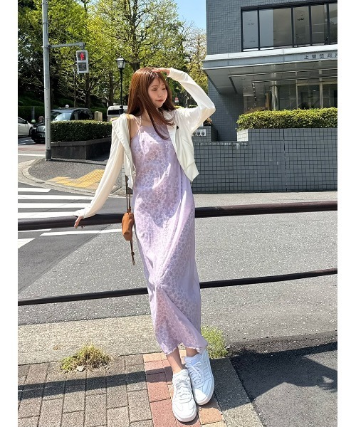 SNIDEL（スナイデル）の「レイヤードプリントキャミワンピース（ワンピース・レディース・パープル/ホワイト/ブラック・0/1）」の13枚目の写真