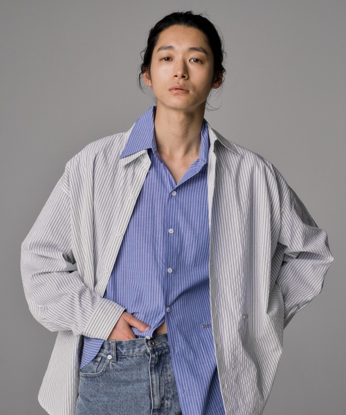 THE CLE（ザクレ）の「OVERSIZED STRIPED SHIRT / オーバーサイズストライプシャツ【オーバーサイズ】【ストライプ】 シャツ トップス メンズ（シャツ/ブラウス・メンズ・ホワイト/ブルー・SMALL/MEDIUM/LARGE）」の5枚目の写真