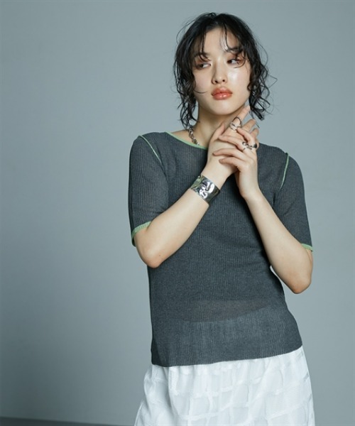 Soiunique（スワユニーク）の「麻タッチ配色デザインクルーネックトップス ［Soiunique］（Tシャツ/カットソー・レディース・アイボリー/杢グレー/チャコール・FREE）」の9枚目の写真