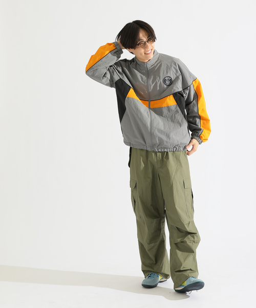 【最終セール】Paris Saint-Germain ナイロンジャケット EVA 最終セール】Paris Saint-Germain ナイロンジャケット EVA パリ