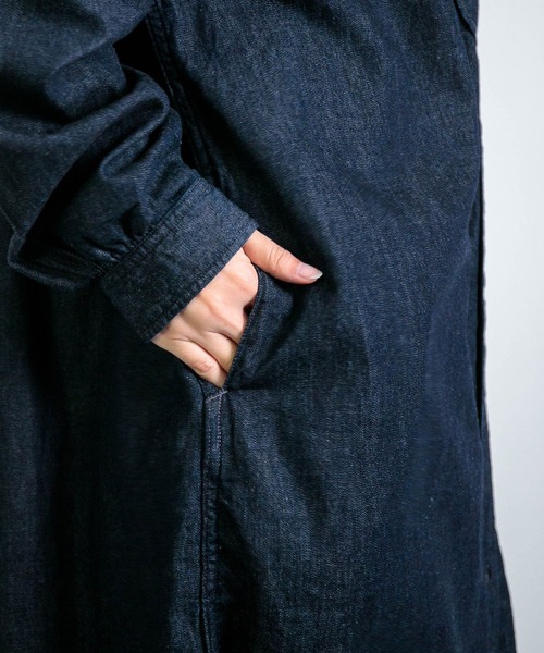 D.M.G.（ドミンゴ）の「[D.M.G / ディーエムジー] 6ozデニム ギャザーロングシャツ（シャツ/ブラウス・レディース・ワンウォッシュ・2/3）」の16枚目の写真