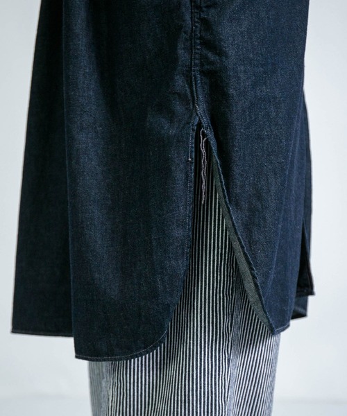 D.M.G.（ドミンゴ）の「[D.M.G / ディーエムジー] 6ozデニム ギャザーロングシャツ（シャツ/ブラウス・レディース・ワンウォッシュ・2/3）」の17枚目の写真