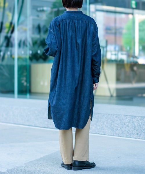 D.M.G.（ドミンゴ）の「[D.M.G / ディーエムジー] 6ozデニム ギャザーロングシャツ（シャツ/ブラウス・レディース・ワンウォッシュ・2/3）」の7枚目の写真