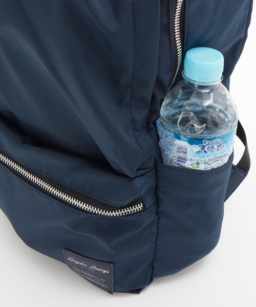 Legato Largo(レガートラルゴ)の「撥水加工ナイロン調 10ポケットリュック(バックパック/リュック・レディース・グレイッシュベージュ/ピンクベージュ/ライトグレー・FREE)」の6枚目の写真