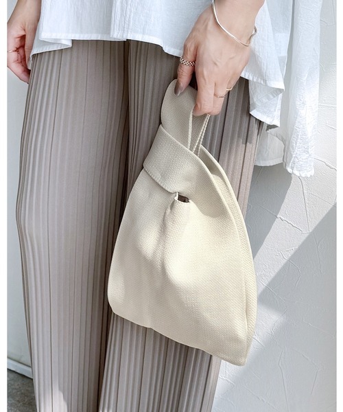 reca（レカ）の「ハンドリストBAG（ハンドバッグ・レディース・グリーン/レッド/レモンイエロー/アイボリー/ブラック/ブラウン系その他・ONE SIZE）」の2枚目の写真