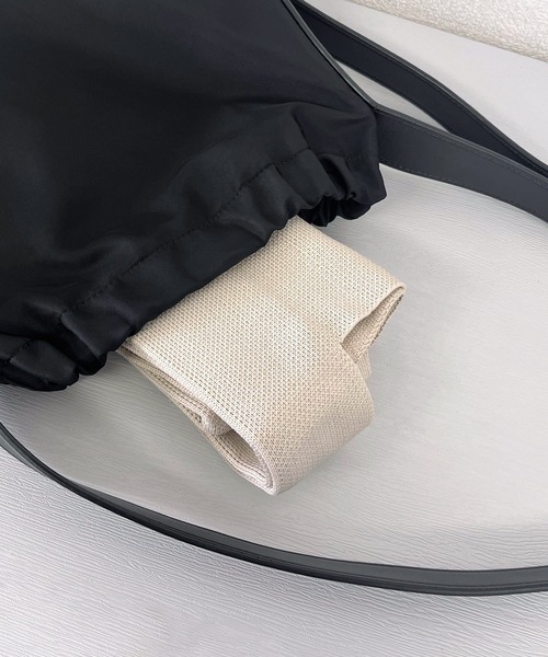 reca（レカ）の「ハンドリストBAG（ハンドバッグ・レディース・グリーン/レッド/レモンイエロー/アイボリー/ブラック/ブラウン系その他・ONE SIZE）」の20枚目の写真