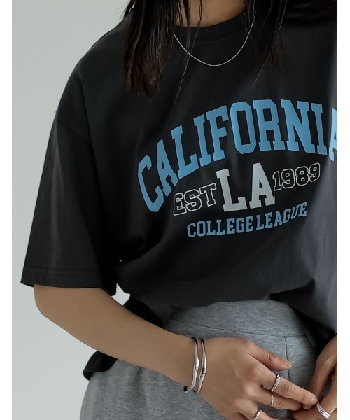 Re:EDIT（リエディ）の「綿天竺CaliforniaロゴＴシャツ（Tシャツ/カットソー・レディース・チャコール/ホワイト/ベージュ・FREE）」の8枚目の写真
