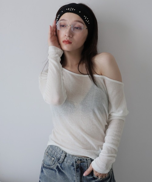 Ulysses(ユリシス)の「シアーバックデザインロングスリーブカットソー(Tシャツ/カットソー・レディース・ホワイト/ブラック/ブルー/グレー・F)」の2枚目の写真