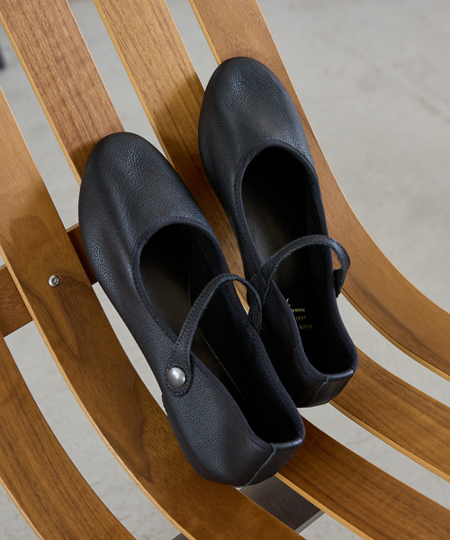 CROWN(クラウン)の「【CROWN / クラウン】STRAP COURT JAZZ / ストラップ フラットシューズ / レザー / 定番(バレエシューズ・レディース・ブラック・4/6/5/7)」の13枚目の写真