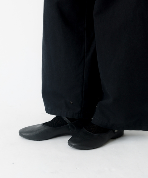 CROWN(クラウン)の「【CROWN / クラウン】STRAP COURT JAZZ / ストラップ フラットシューズ / レザー / 定番(バレエシューズ・レディース・ブラック・4/6/5/7)」の4枚目の写真