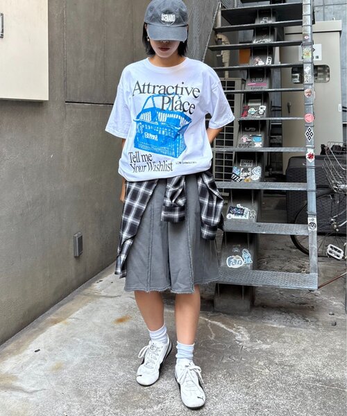 ODD STUDIO（オッドスタジオ）の「【OddStudio】アソートグラフィックデザインTEE（Tシャツ/カットソー・レディース・ホワイト系その他/イエロー/ブルー/ブラウン/レッド/パープル/ブラック/ホワイト・MEDIUM/LARGE）」の13枚目の写真