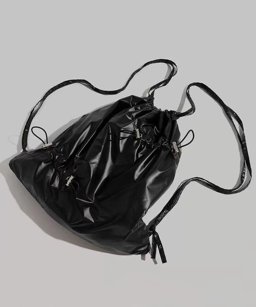 meJane（ミージェーン）の「ドローストリング シャーリングナップサック（バックパック/リュック・レディース・ブラック/シルバー・FREE）」の4枚目の写真