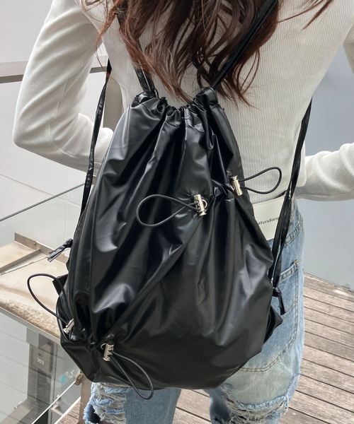 meJane（ミージェーン）の「ドローストリング シャーリングナップサック（バックパック/リュック・レディース・ブラック/シルバー・FREE）」の11枚目の写真