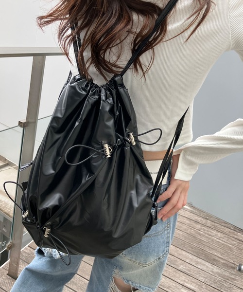 meJane（ミージェーン）の「ドローストリング シャーリングナップサック（バックパック/リュック・レディース・ブラック/シルバー・FREE）」の9枚目の写真