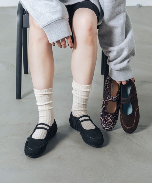 EVOL(イーボル)の「【ふかふか・軽量】ダブルベルトラウンドスニーカー IZ5824(パンプス・レディース・レオパード/ブラウン/ブラック/アイボリー/ブラック系その他・22.0cm/22.5cm/23.5cm/24.5cm/23.0cm/24.0cm/25.0cm)」の3枚目の写真