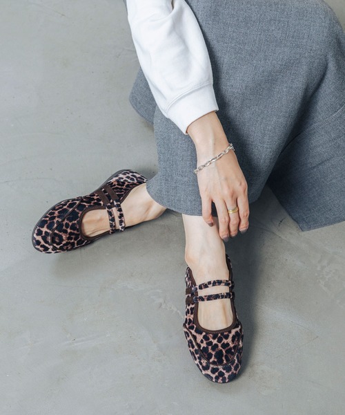 EVOL(イーボル)の「【ふかふか・軽量】ダブルベルトラウンドスニーカー IZ5824(パンプス・レディース・レオパード/ブラウン/ブラック/アイボリー/ブラック系その他・22.0cm/22.5cm/23.5cm/24.5cm/23.0cm/24.0cm/25.0cm)」の8枚目の写真