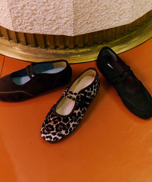 EVOL(イーボル)の「【ふかふか・軽量】ダブルベルトラウンドスニーカー IZ5824(パンプス・レディース・レオパード/ブラウン/ブラック/アイボリー/ブラック系その他・22.0cm/22.5cm/23.5cm/24.5cm/23.0cm/24.0cm/25.0cm)」の12枚目の写真