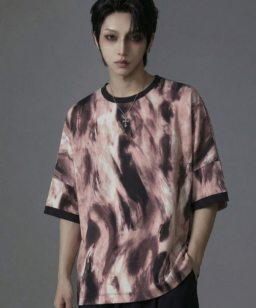 CavariA(キャバリア)の「『CavariA/キャバリア』アブストラクトドルマンTシャツ 半袖(Tシャツ/カットソー・メンズ・ブラウン/レッド/ブラック・L/M)」の16枚目の写真