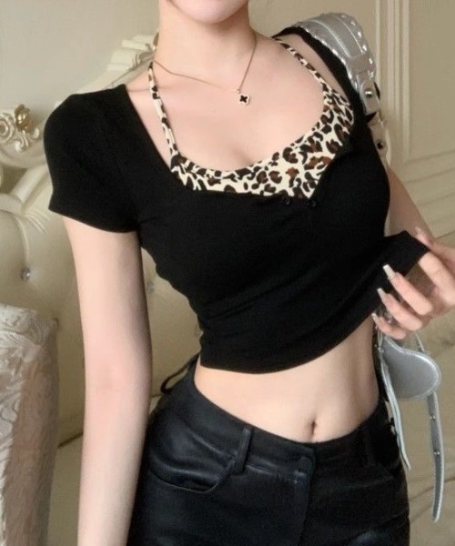 SHEENA(シーナ)の「レイヤード風レオパードヘンリーネックトップス(Tシャツ/カットソー・レディース・ブラック・M)」の12枚目の写真