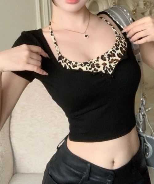 SHEENA(シーナ)の「レイヤード風レオパードヘンリーネックトップス(Tシャツ/カットソー・レディース・ブラック・M)」の16枚目の写真