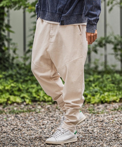 CAMBIO（カンビオ）の「mp13939-バックリブダックサルエルテーパードパンツ（その他パンツ・メンズ・ブラック/カーキ/アイボリー・M/L/XL）」の2枚目の写真