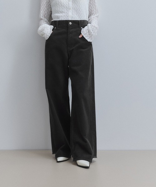 ADAM ET ROPE'（アダムエロペ）の「【WEB限定】イレギュラーヘムワイドストレートパンツ（その他パンツ・レディース・ブラック/ブルー系その他4/オフホワイト/チャコールグレー・34/36/38）」の4枚目の写真