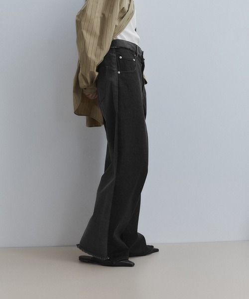 ADAM ET ROPE'（アダムエロペ）の「【WEB限定】イレギュラーヘムワイドストレートパンツ（その他パンツ・レディース・ブラック/ブルー系その他4/オフホワイト/チャコールグレー・34/36/38）」の3枚目の写真