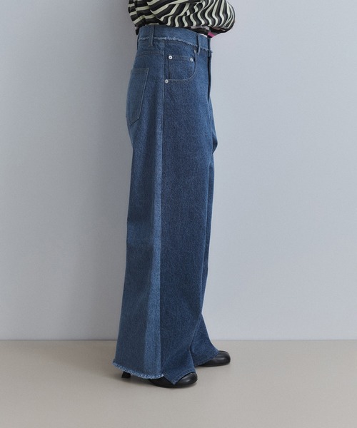 ADAM ET ROPE'（アダムエロペ）の「【WEB限定】イレギュラーヘムワイドストレートパンツ（その他パンツ・レディース・ブラック/ブルー系その他4/オフホワイト/チャコールグレー・34/36/38）」の20枚目の写真