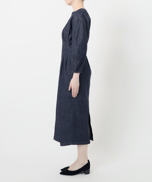 VERMEIL par iena(ヴェルメイユパーイエナ)の「ストレッチデニムウエストシェイプワンピース(ワンピース・レディース・ホワイト/ネイビー・40/38/36)」の12枚目の写真