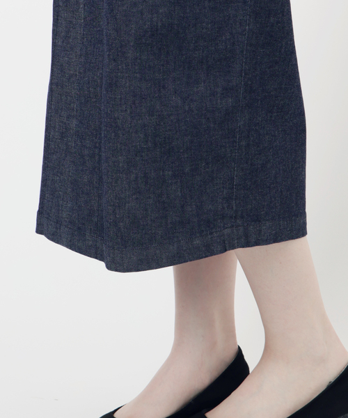 VERMEIL par iena(ヴェルメイユパーイエナ)の「ストレッチデニムウエストシェイプワンピース(ワンピース・レディース・ホワイト/ネイビー・40/38/36)」の16枚目の写真