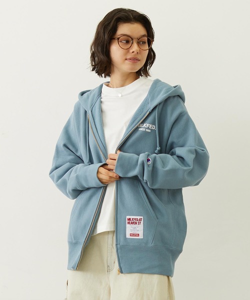 Champion（チャンピオン）の「MILKFED. × CHAMPION SWEAT ZIP HOODIE（パーカー・レディース・アッシュ/ライトブルー/バーガンディー/オートミール/チャコール・S/M）」の4枚目の写真