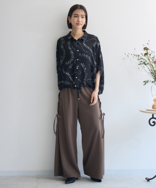 KATHARINE ROSS（キャサリンロス）の「【KATHARINE ROSS】音符プリントブラウス（シャツ/ブラウス・レディース・ブラック/ライトグレー・MEDIUM）」の3枚目の写真