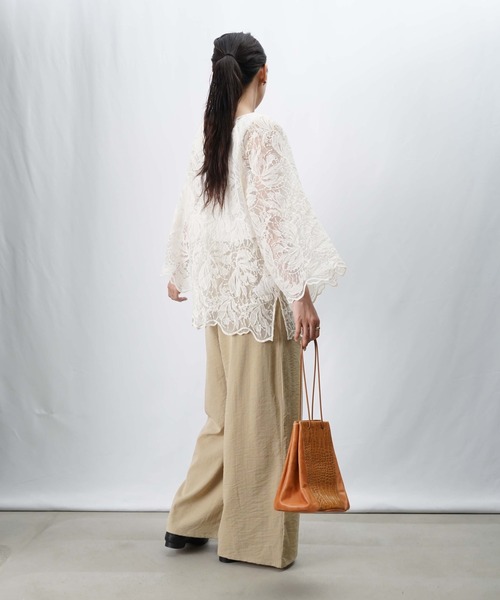 LUCA/LADY LUCK LUCA（ルカ/レディラックルカ）の「LC/LLL 前後2WAYオーバーレースブラウス（シャツ/ブラウス・レディース・ブラック/アイボリー・FREE）」の13枚目の写真