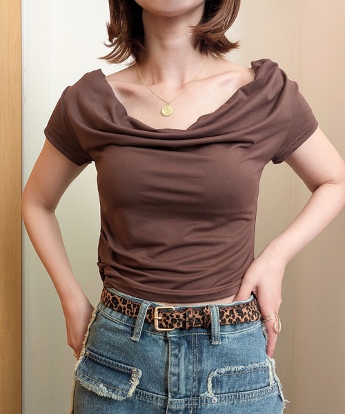 styiro(スタイロ)の「ドレープネックTシャツ(Tシャツ/カットソー・レディース・ホワイト/ブラック/ブラウン・S/M/L)」の5枚目の写真