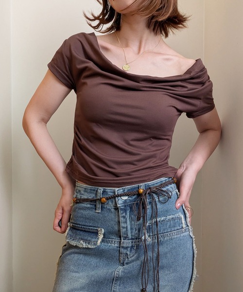 styiro(スタイロ)の「ドレープネックTシャツ(Tシャツ/カットソー・レディース・ホワイト/ブラック/ブラウン・S/M/L)」の8枚目の写真