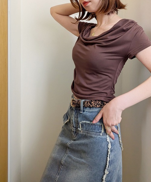 styiro(スタイロ)の「ドレープネックTシャツ(Tシャツ/カットソー・レディース・ホワイト/ブラック/ブラウン・S/M/L)」の10枚目の写真