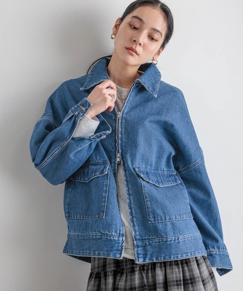 LOWRYS FARM（ローリーズファーム）の「デニムＺＩＰブルゾン  570749（デニムジャケット・レディース・ブラック/ブルー・FREE）」の21枚目の写真