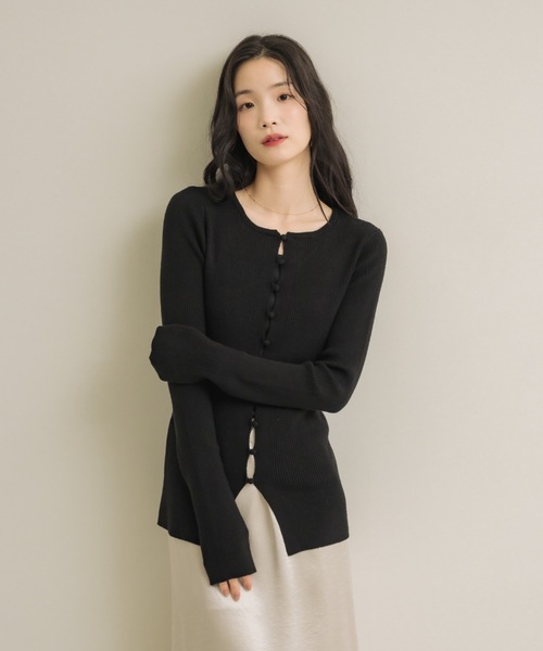 NEUNA(ヌナ)の「スリムボタンカーデ(カーディガン/ボレロ・レディース・ブラック/アイボリー/レッド・FREE)」の22枚目の写真