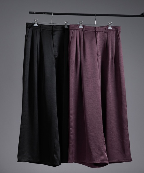 Ellno Loset(エルノロゼット)の「ボリュームタックサテンワイドパンツ(スラックス・メンズ・ブラック/ダークパープル・X-SMALL/SMALL/MEDIUM/LARGE)」の6枚目の写真