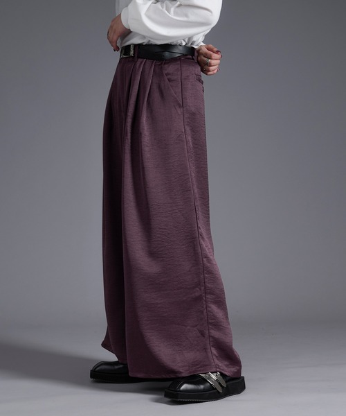 Ellno Loset(エルノロゼット)の「ボリュームタックサテンワイドパンツ(スラックス・メンズ・ブラック/ダークパープル・X-SMALL/SMALL/MEDIUM/LARGE)」の18枚目の写真